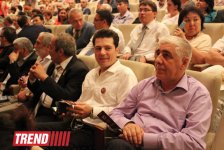 В Баку состоялся праздничный вечер, посвященный 140-летию создания азербайджанского театра (фото)