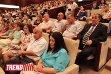 В Баку состоялся праздничный вечер, посвященный 140-летию создания азербайджанского театра (фото)
