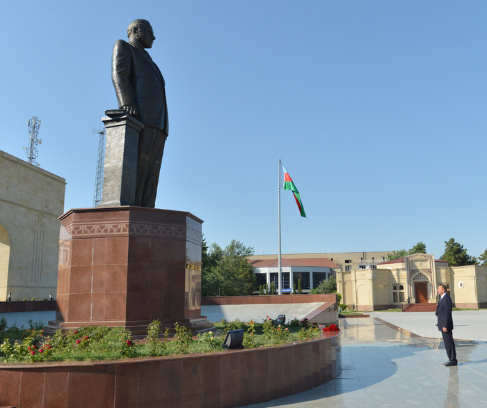 Президент Азербайджана совершает визит в Ширван (ФОТО)