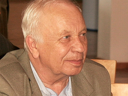 Первое важнейшее достижение - на гору Эльбрус вместе с будущей женой - Юрий Горин, альпинист из Азербайджана