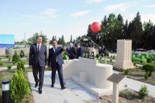 Президент Азербайджана ознакомился в Агстафе с Парком исторических и современных памятников под открытым небом (ФОТО)