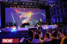 EMIN с успехом представил новую концертную программу в Баку (фотосессия)