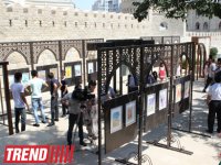 В Баку открылась выставка "Азербайджан и Узбекистан - глазами детей" (фотосессия)