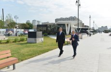 Президент Азербайджана принял участие в открытии подземной автостоянки, построенной в центре Баку (ФОТО)