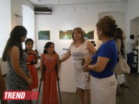 "Танец кисти": Топпуш баджы восхищена картинами юной художницы Самиры Гусейновой (фото)