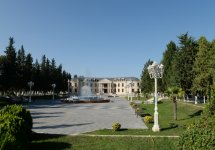 Президент Азербайджана прибыл с визитом в Кюрдамирский район (ФОТО)