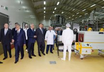Президент Ильхам Алиев ознакомился с животноводческим и молочным комплексом в Кюрдамире (ФОТО)