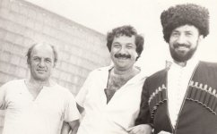 Счастливый Юлий Гусман отмечает 75-летие: от врача-психиатра до КВН и режиссера (ФОТО)