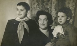 Счастливый Юлий Гусман отмечает 75-летие: от врача-психиатра до КВН и режиссера (ФОТО)