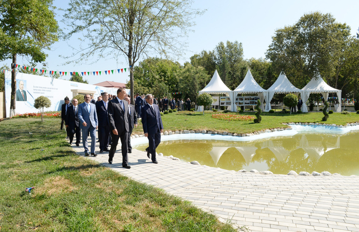 Президент Азербайджана прибыл с визитом в Кюрдамирский район (ФОТО)