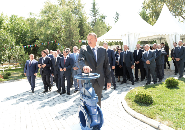 Президент Азербайджана принял участие в церемонии подачи питьевой воды в Кюрдамир (ФОТО)