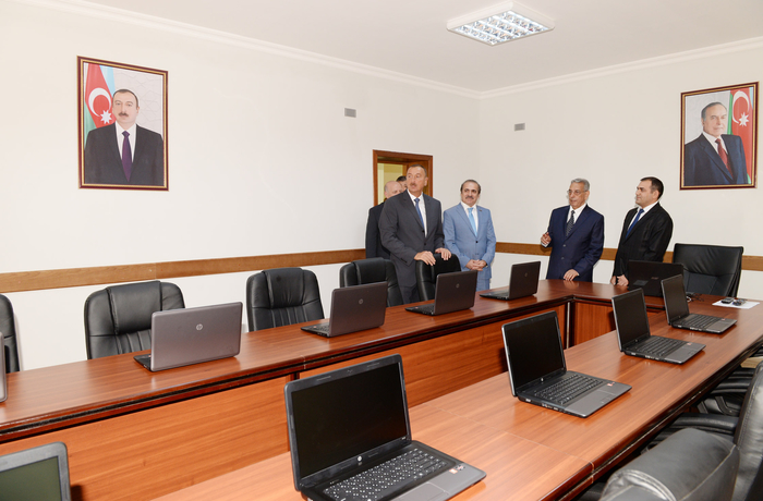 Президент Азербайджана ознакомился с новым зданием  исполнительной власти Кюрдамирского района (ФОТО)