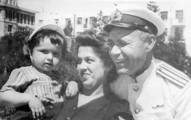 Счастливый Юлий Гусман отмечает 75-летие: от врача-психиатра до КВН и режиссера (ФОТО)