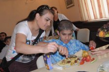 Азербайджанские певцы провели благотворительные акции, посвященные празднику Рамазан (фото)