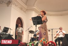 В Баку состоялся фантастический вечер Тунзали Агаевой  - овации, цветы (фото)