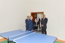 Президент Азербайджана ознакомился с работами по капремонту, проведенными в бакинской общеобразовательной школе (ФОТО)