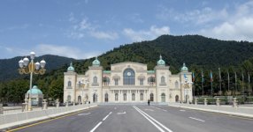 Президент Азербайджана принял участие в открытии Конгресс-центра Гейдар Алиев в Габалинском районе (ФОТО)