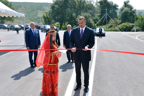Президент Азербайджана принял участие в открытии автодороги в Исмаиллинском районе (ФОТО)