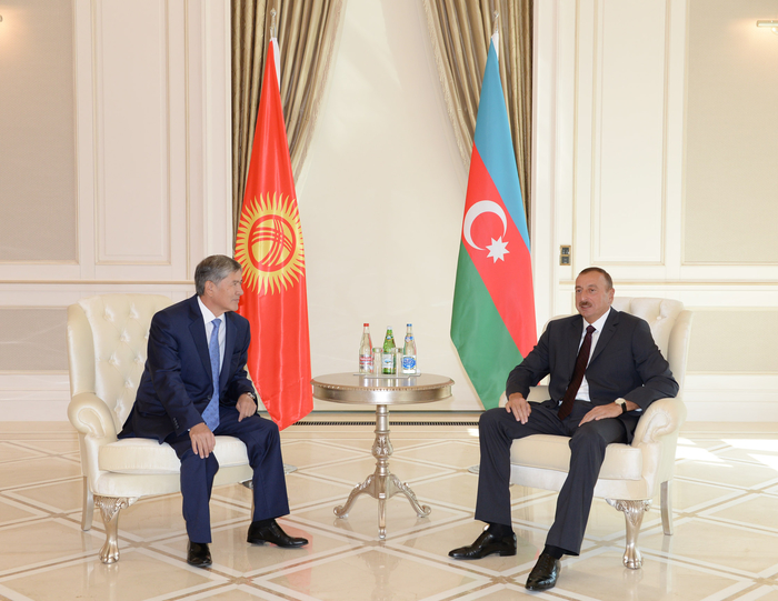 Президенты Азербайджана и Кыргызстана отметили перспективы сотрудничества в транспортной сфере (ФОТО)