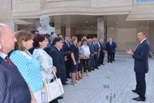 Президент Азербайджана ознакомился с ходом работ по капремонту и реконструкции в здании Шекинского государственного драмтеатра (ФОТО)