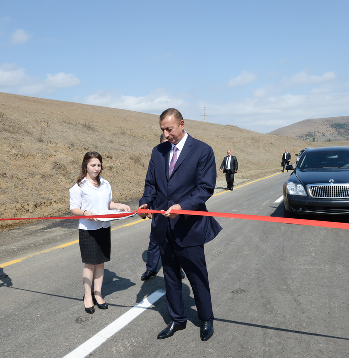 Президент Ильхам Алиев принял участие в открытии 20-километрового участка автодороги Ярдымлы-Деман-Арвана (ФОТО)