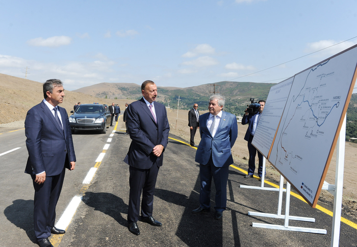 Президент Ильхам Алиев принял участие в открытии 20-километрового участка автодороги Ярдымлы-Деман-Арвана (ФОТО)