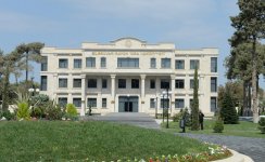 Ильхам Алиев ознакомился с условиями в новом здании Исполнительной власти Билясуварского района (ФОТО)