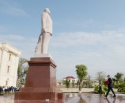 Президент Азербайджана прибыл с визитом в Сальянский район (ФОТО)