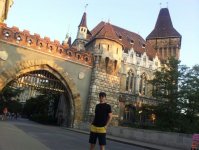 Телеведущий Идрис Джафаров рассказал о путешествии в Европу и Китай (фото)