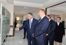 Президент Азербайджана ознакомился с новым кварталом, построенным в Барде для вынужденных переселенцев (ФОТО)