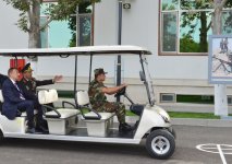 Ильхам Алиев ознакомился с работами по благоустройству, проводимыми в военном городке Шамкирского военного соединения (ФОТО)