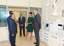 Президент Азербайджана и его супруга приняли участие в открытии нового здания центральной лаборатории ОАО "Азерсу" (ФОТО)
