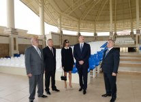 Президент Азербайджана и его супруга приняли участие в открытии Зеленого театра в Губе (ФОТО)