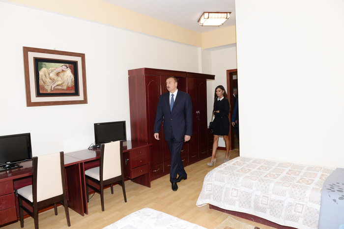 Президент Азербайджана и его супруга приняли участие в открытии центра Бакинского госуниверситета в Губе (ФОТО)