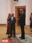 В Азербайджане театральным деятелям вручены почетные нагрудные знаки (ФОТО)