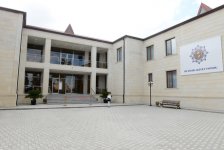 Первая леди Азербайджана приняла участие в открытии яслей-детсадов и поликлиники в Хазарском районе Баку (версия 3) (ФОТО)