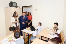 Лейла Алиева и Арзу Алиева посетили школу-интернат, ясли и детский дом в четырех районах Баку, а также Ассоциацию лиц с синдромом Дауна (ФОТО)