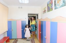 Мехрибан Алиева ознакомилась с условиями, созданными после капремонта в двух яслях-детсадах в Хатаинском районе Баку (ФОТО)