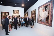 Вице-президент Фонда Гейдара Алиева Лейла Алиева приняла участие в открытии выставки народного художника Азербайджана Таира Салахова (ФОТО)