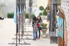 В Баку прошла выставка "Дружба двух народов" (фото)