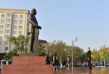 Ильхам Алиев ознакомился с работами, которые проводятся перед Дворцом культуры "Кимьячы" в Сумгайыте (ФОТО)