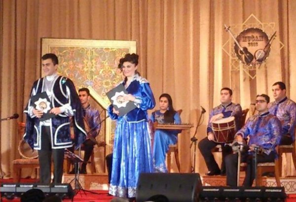 В городах Горадиз и Агджабеди представлен телевизионный конкурс мугама (фото)