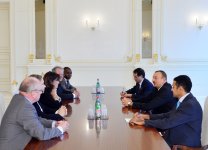 Президент Азербайджана принял  делегацию во главе с руководителем наблюдательной миссии  Сената Франции