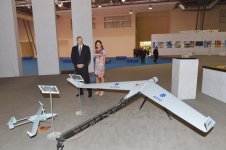 Президент Азербайджана и его супруга ознакомились с выставкой "Азербайджан за 10 лет. Социально-экономическое развитие: исполнение госпрограмм" (ФОТО)