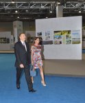 Президент Азербайджана и его супруга ознакомились с выставкой "Азербайджан за 10 лет. Социально-экономическое развитие: исполнение госпрограмм" (ФОТО)