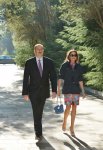 Президент Азербайджана и его супруга почтили память великого лидера Гейдара Алиева (ФОТО)