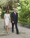 Президент Ильхам Алиев вместе с членами семьи почтил память общенационального лидера Гейдара Алиева, а также посетил Шехидляр хиябаны (ФОТО)