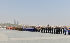 Президент Азербайджана и члены его семьи побывали на Площади Государственного флага (ФОТО)