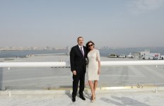 Президент Азербайджана и члены его семьи побывали на Площади Государственного флага (ФОТО)