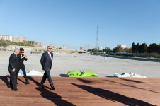 Президент Азербайджана и его супруга ознакомились с работами, проводимыми в  парке Деде Горгуд в Баку (ФОТО)
